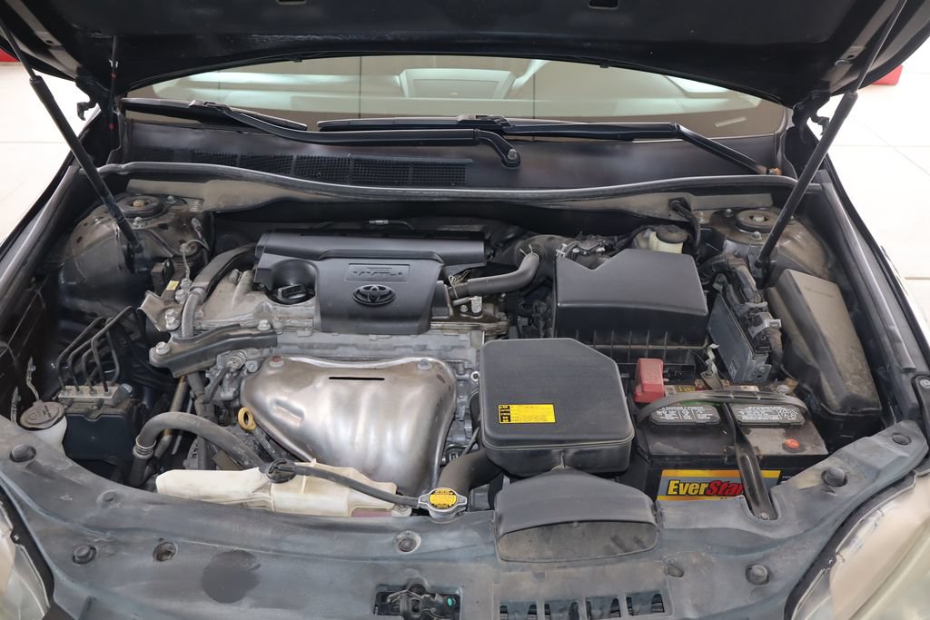 Used 2015 Toyota Camry SE FWD image 38