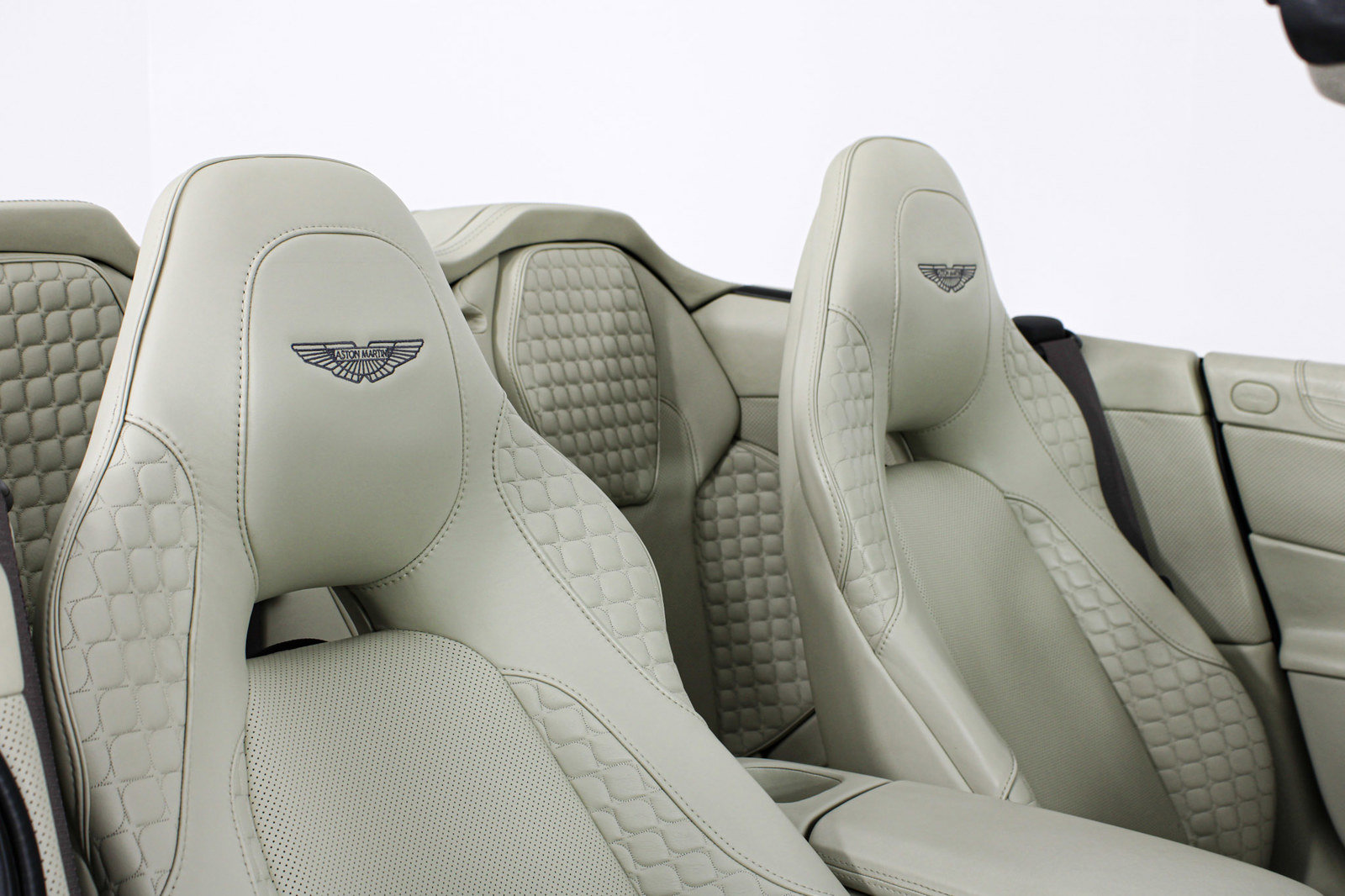 Used 2014 Aston Martin Vanquish Volante RWD image 31