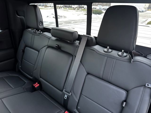 Used 2022 Chevrolet Silverado 1500 High Country image 25