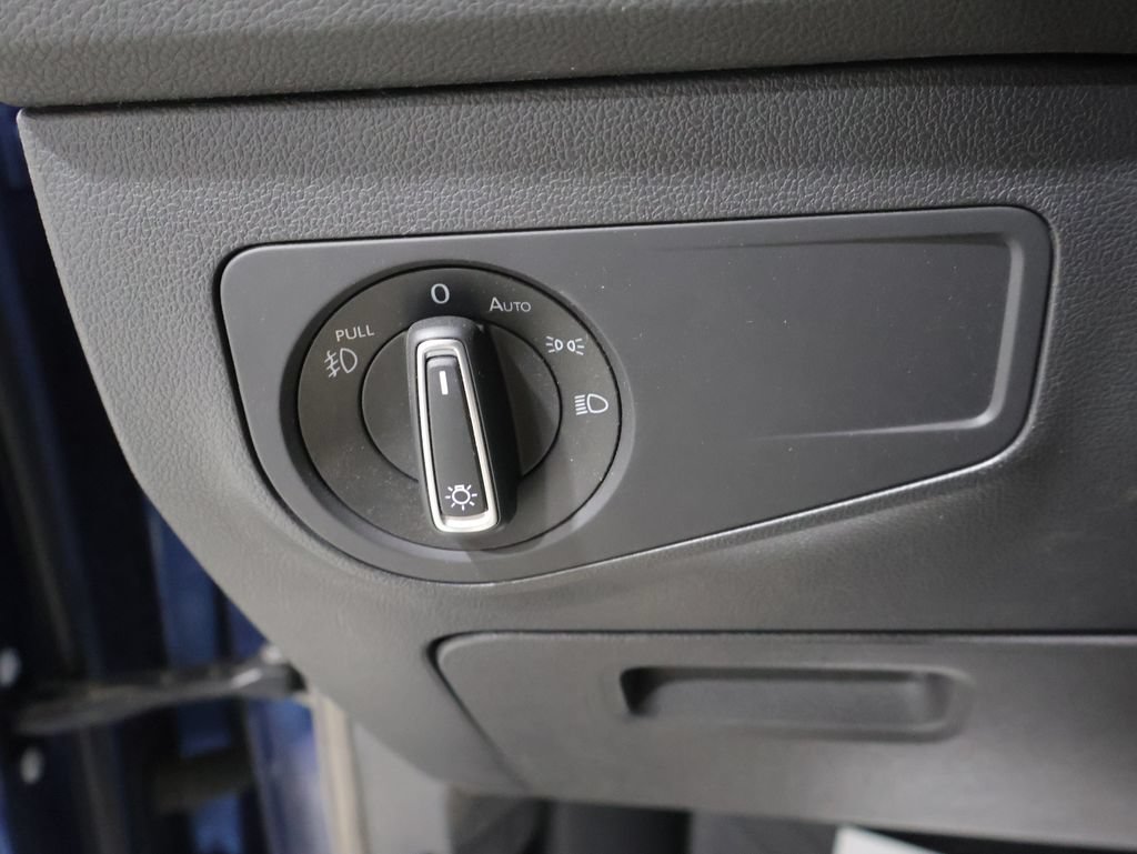 Used 2019 Volkswagen Tiguan SEL AWD/4WD image 33