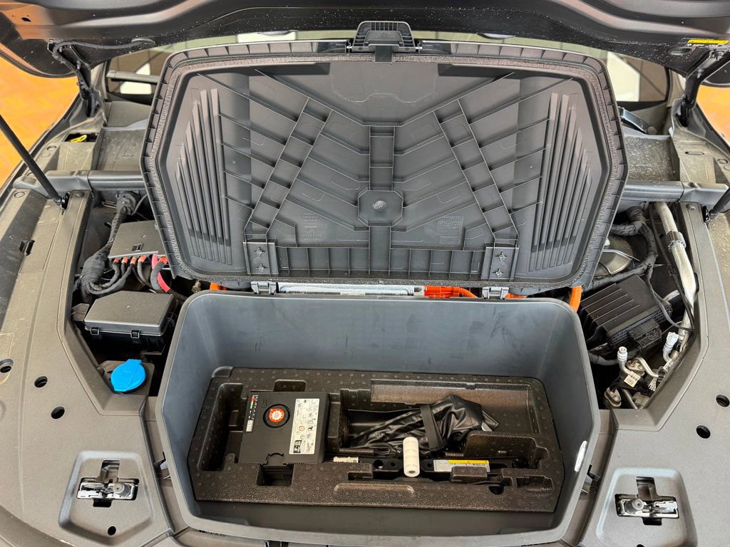 Used 2024 Audi SQ8 e-tron Premium Plus w/ AC Charging Package AWD/4WD image 42