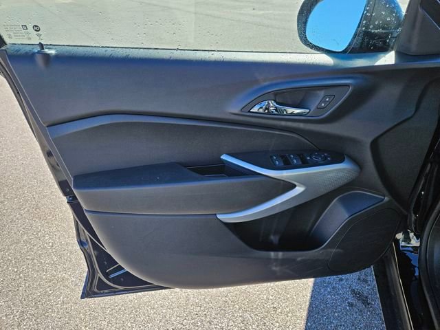 Used 2025 Chevrolet Trax LS image 10