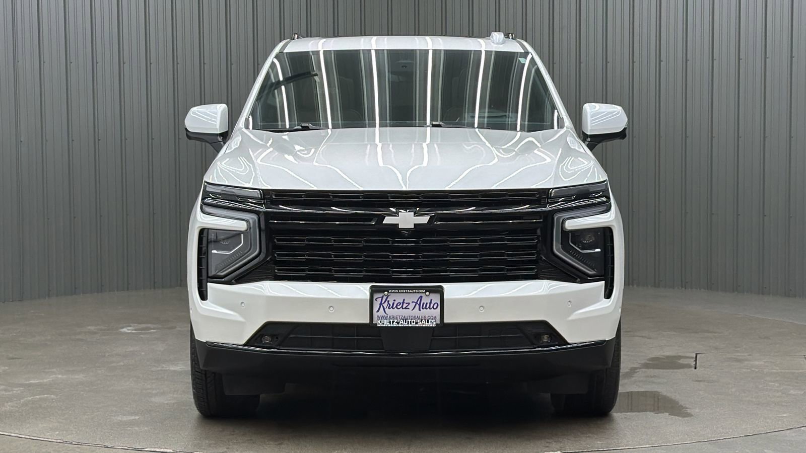 Used 2025 Chevrolet Suburban High Country image 8