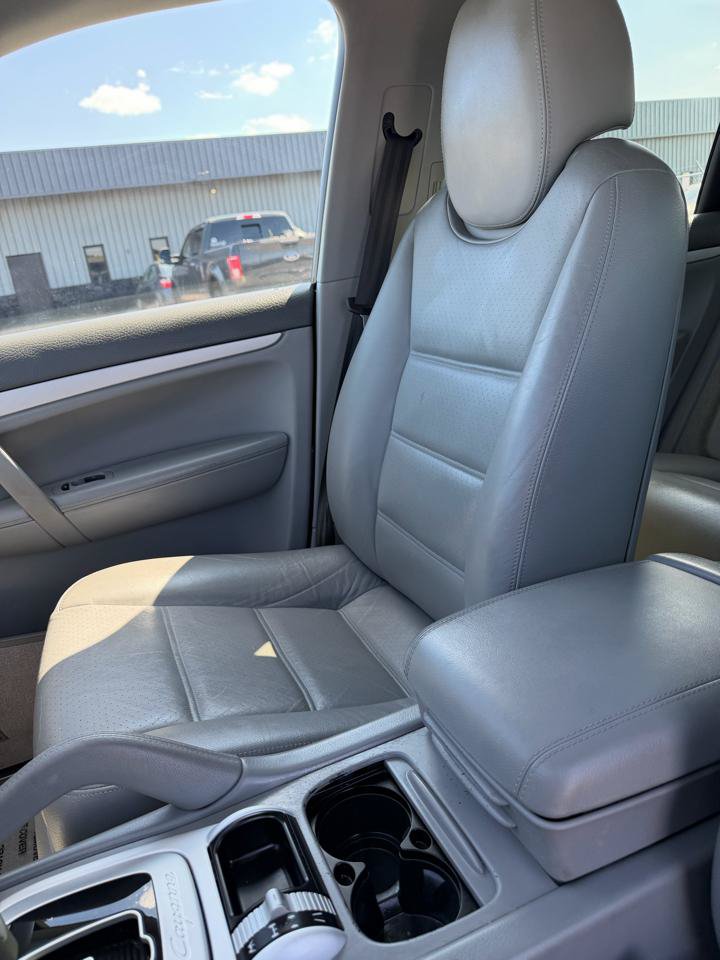 Used 2004 Porsche Cayenne S AWD/4WD image 25