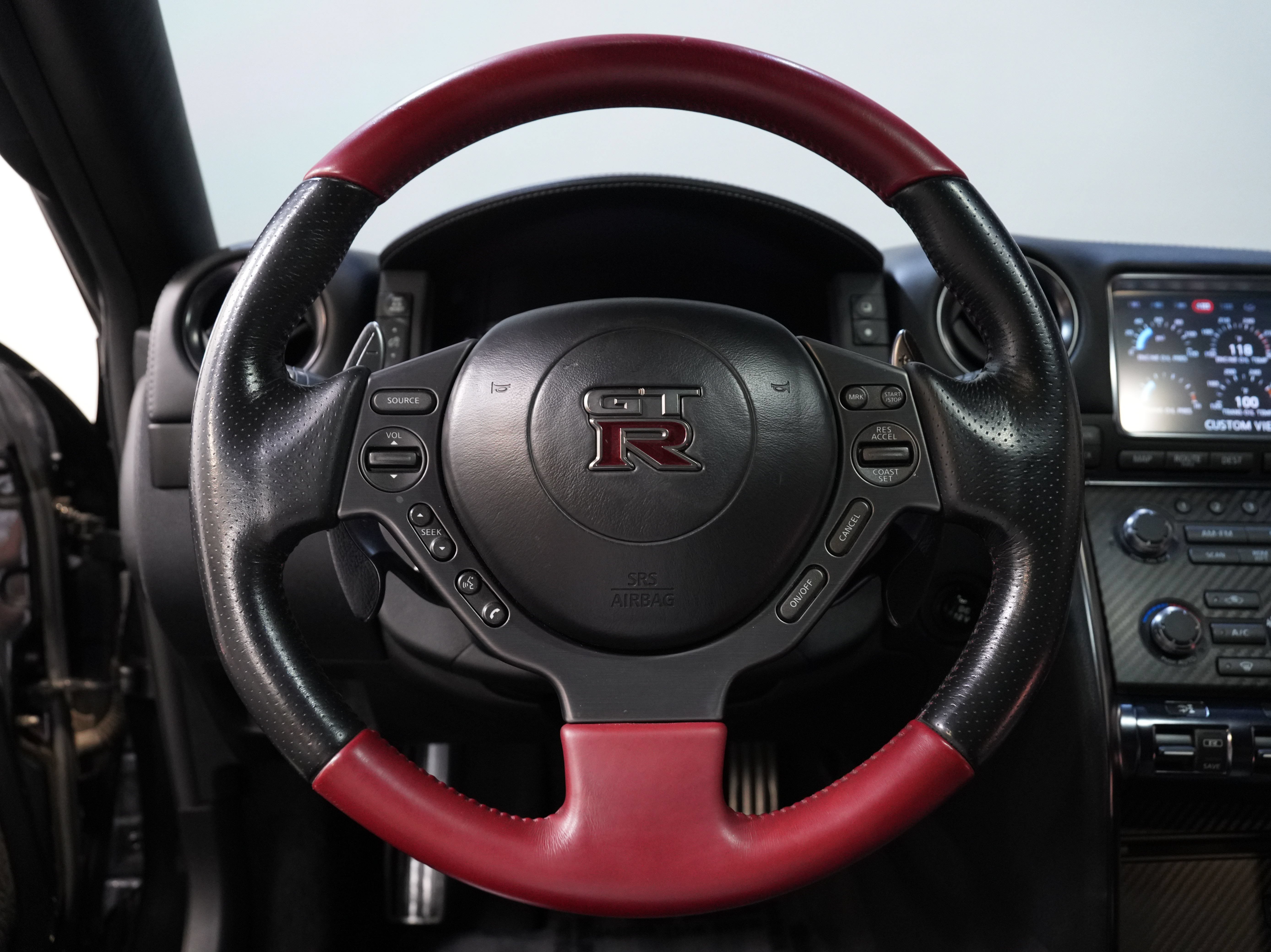 Used 2015 Nissan GT-R Black Edition AWD/4WD image 33