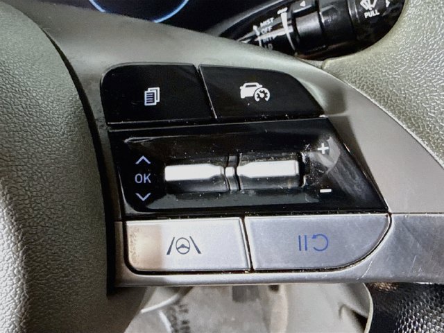 Used 2024 Hyundai Elantra SEL FWD image 14