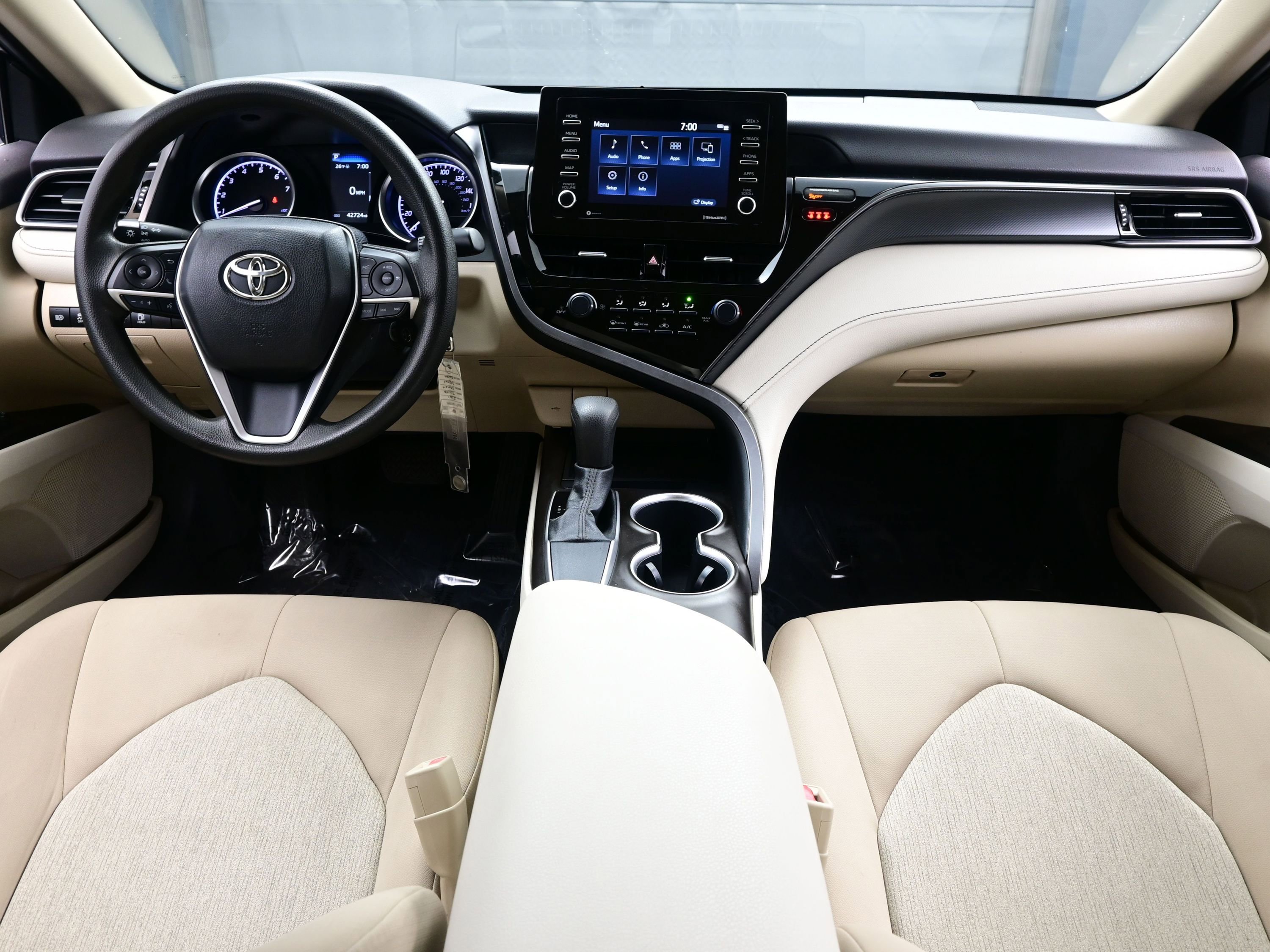 Used 2021 Toyota Camry LE image 16