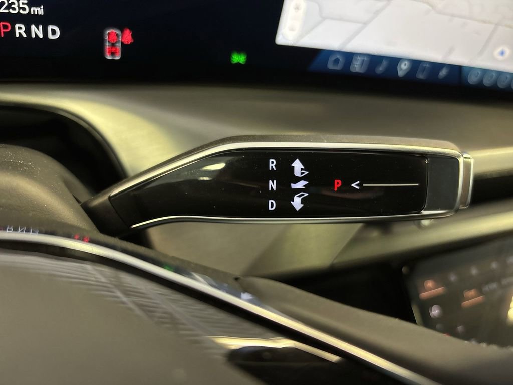 New 2026 Cadillac Vistiq Luxury image 20