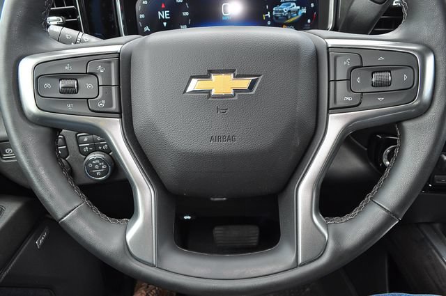 Used 2024 Chevrolet Silverado 2500 LTZ w/ LTZ Convenience Package AWD/4WD image 31