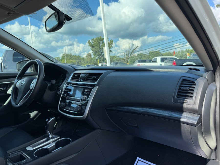 Used 2018 Nissan Altima 2.5 SL FWD image 18