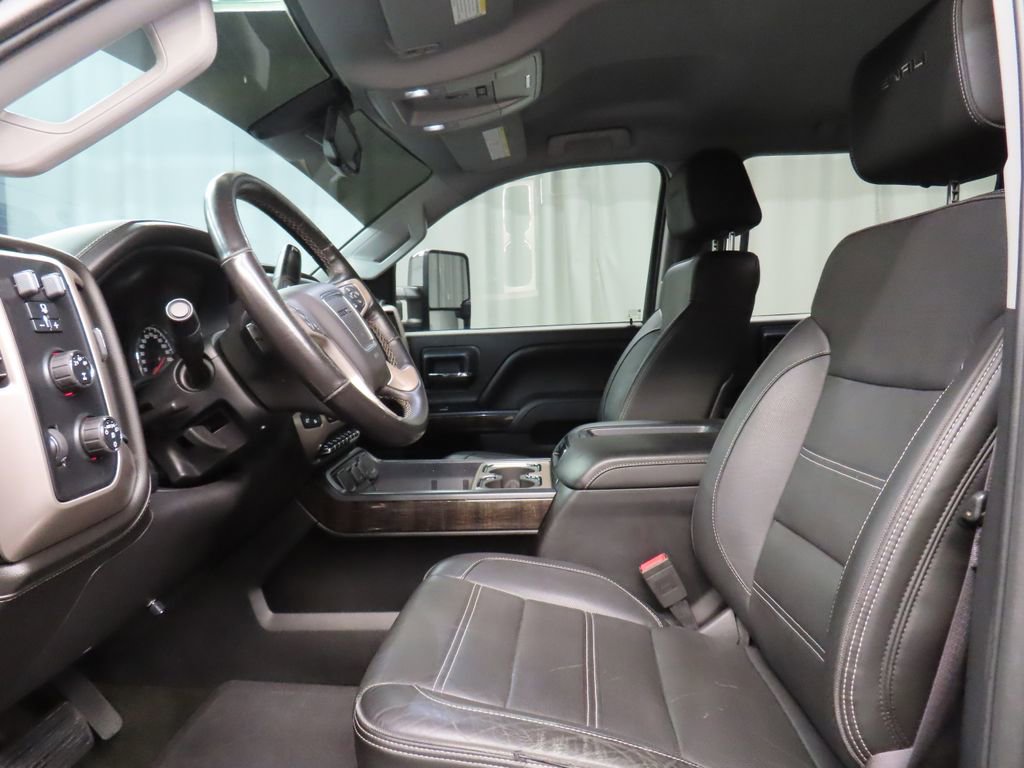 Used 2015 GMC Sierra 2500 Denali w/ Duramax Plus Package AWD/4WD image 12