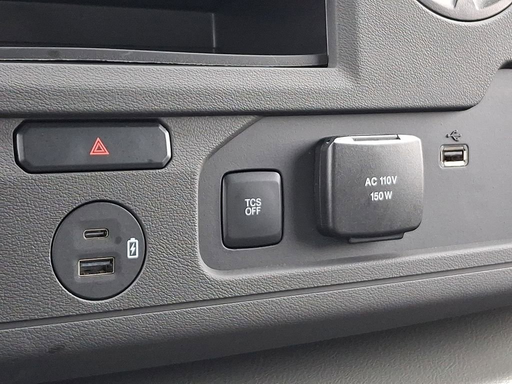 Used 2026 Ford E-350 and Econoline 350 Super Duty w/ Power Equipment Group image 23