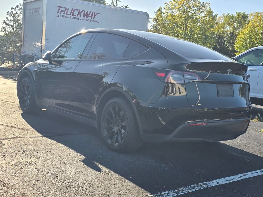 Used 2023 Tesla Model Y 2WD image 5