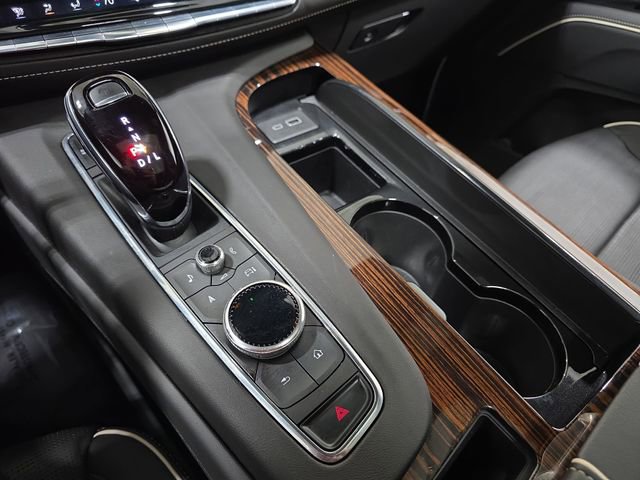 Certified 2023 Cadillac Escalade Premium Luxury image 20