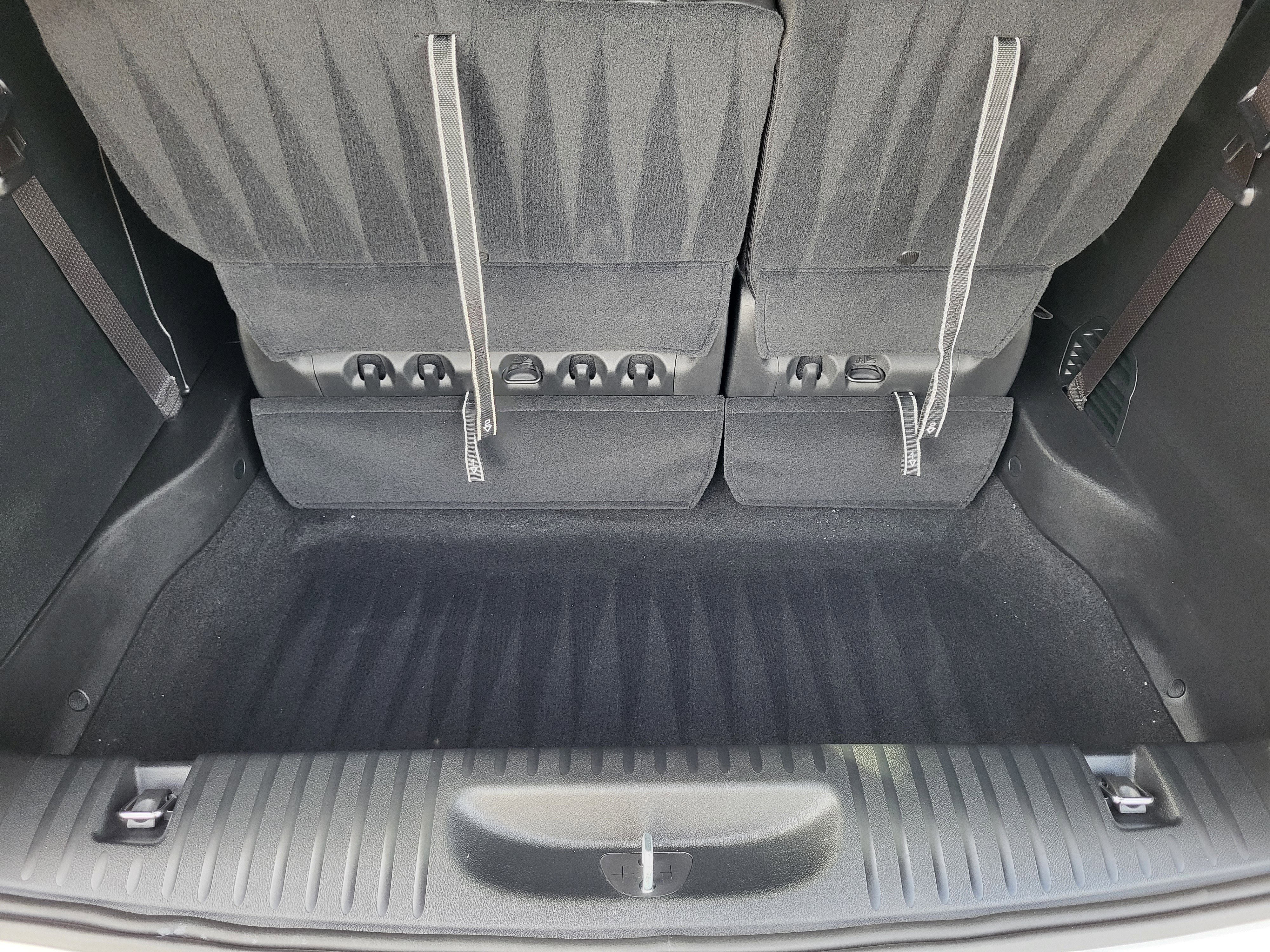 New 2026 Chrysler Voyager LX FWD image 31