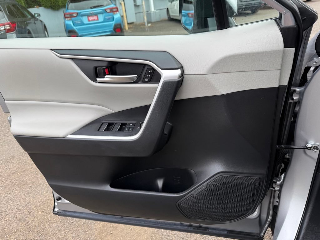 Certified 2023 Toyota RAV4 XLE Premium AWD/4WD image 24