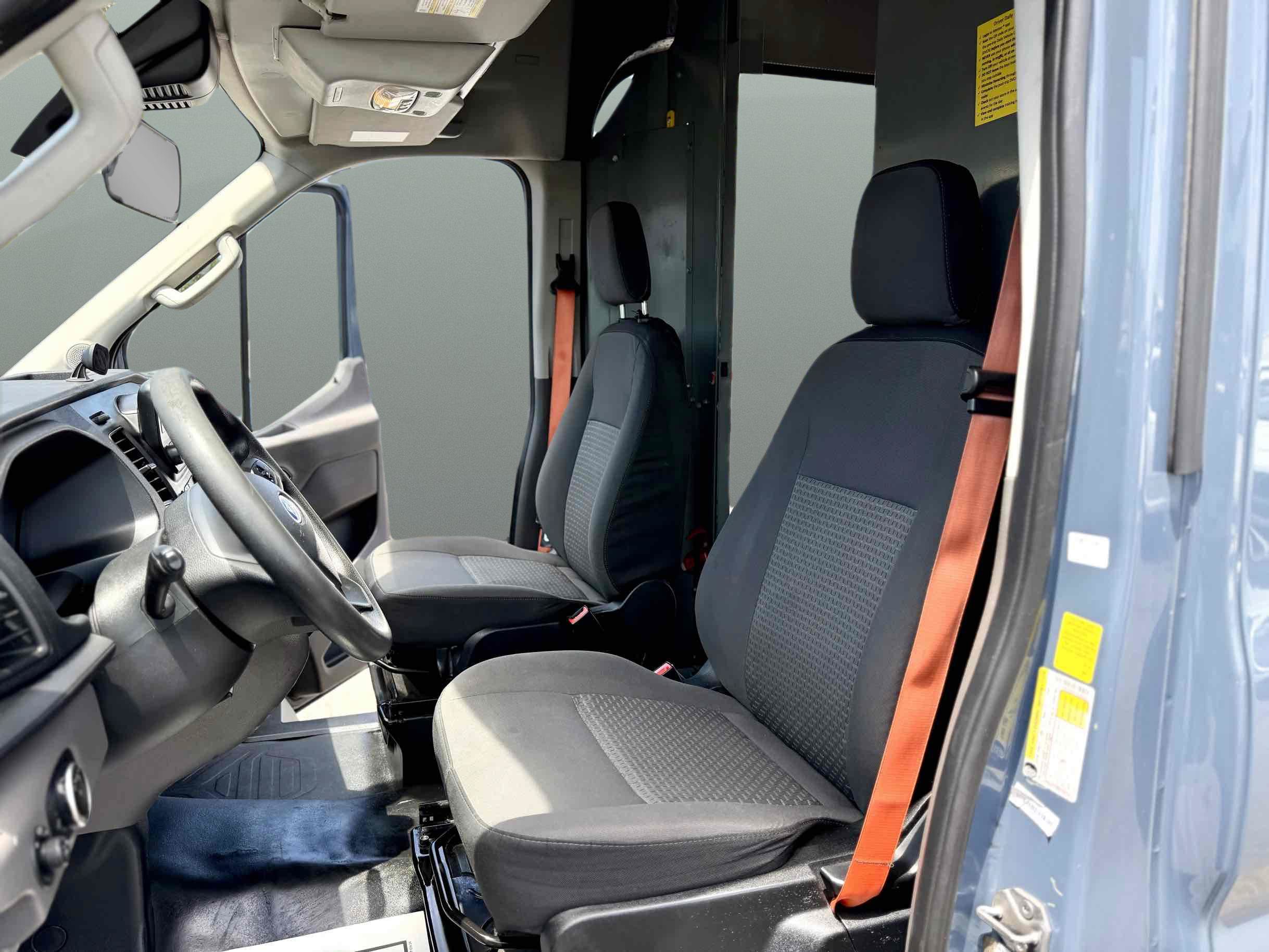 Used 2020 Ford Transit 250 148 High Roof Extended RWD image 18