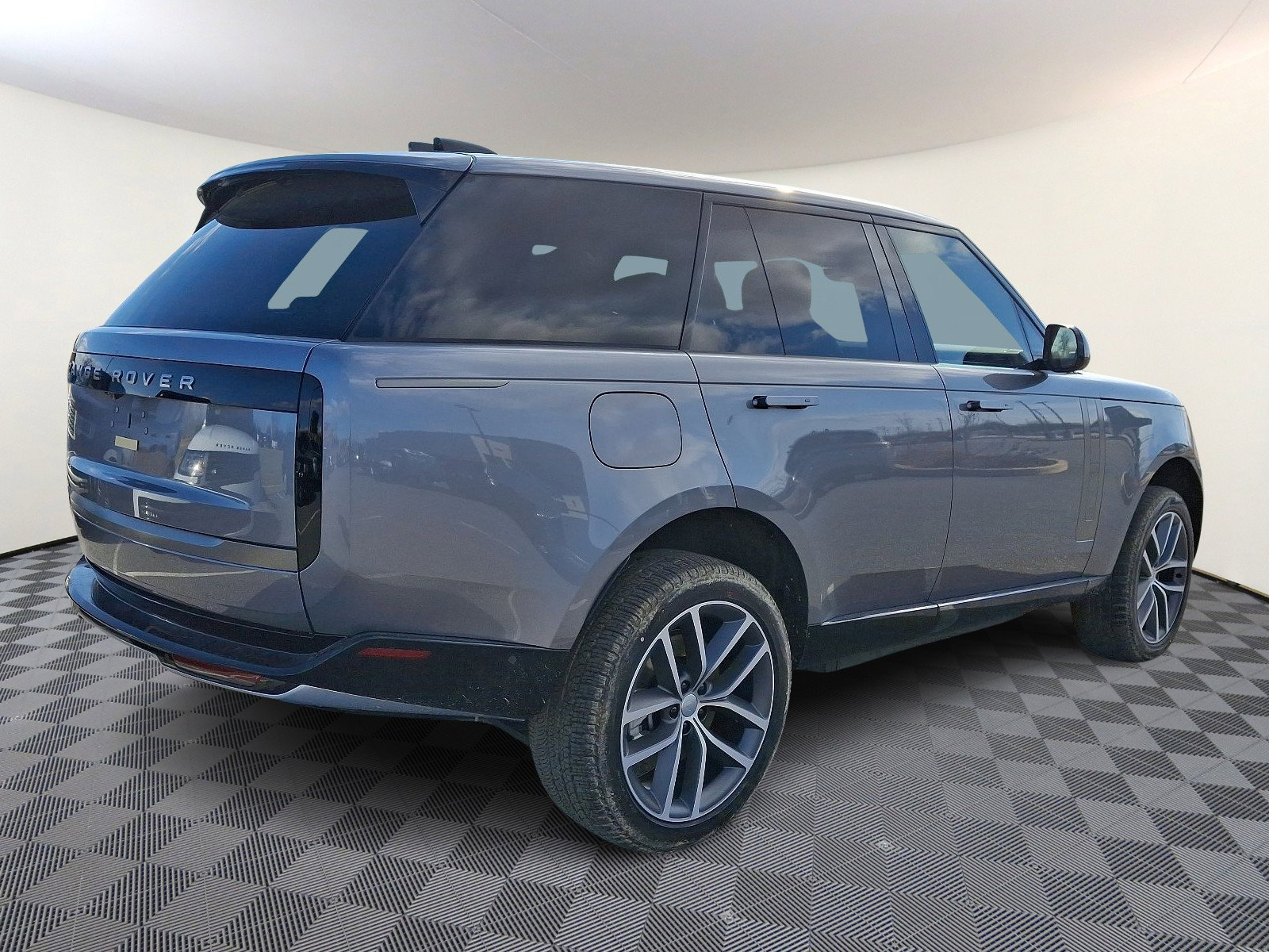 New 2025 Land Rover Range Rover SE image 3