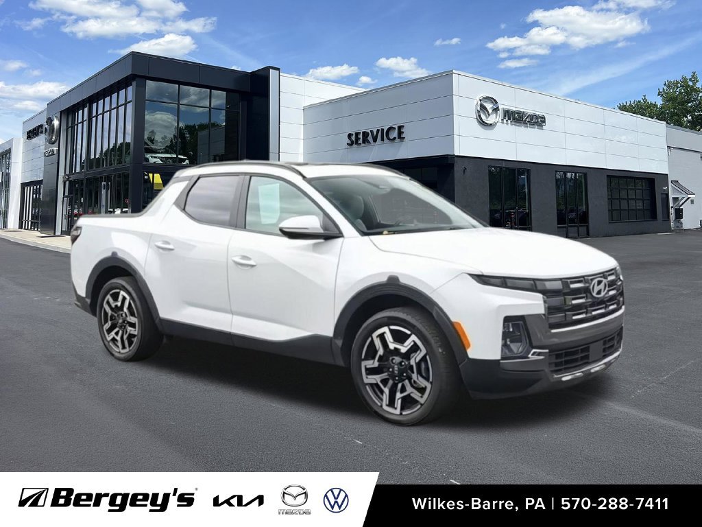 Used 2025 Hyundai Santa Cruz Limited AWD/4WD image 2