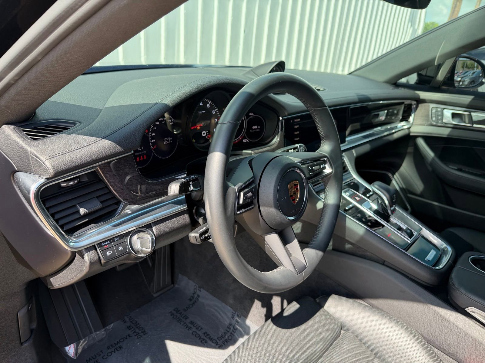 Used 2023 Porsche Panamera 4 Platinum Edition AWD/4WD image 17