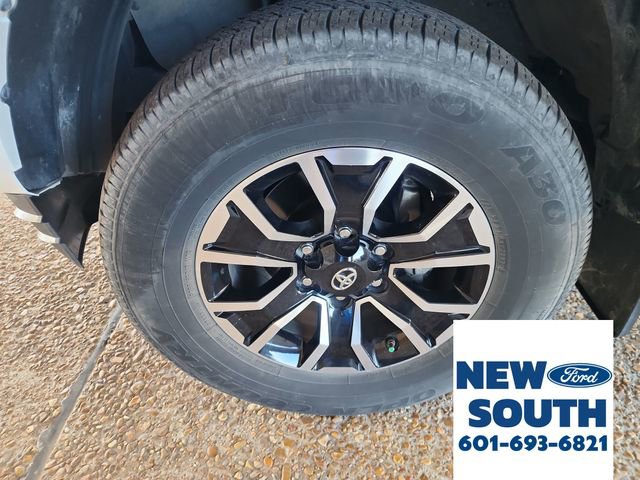 Used 2020 Toyota Tacoma TRD Sport image 25
