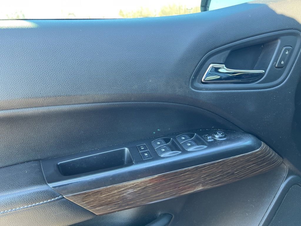 Used 2017 GMC Canyon Denali image 9