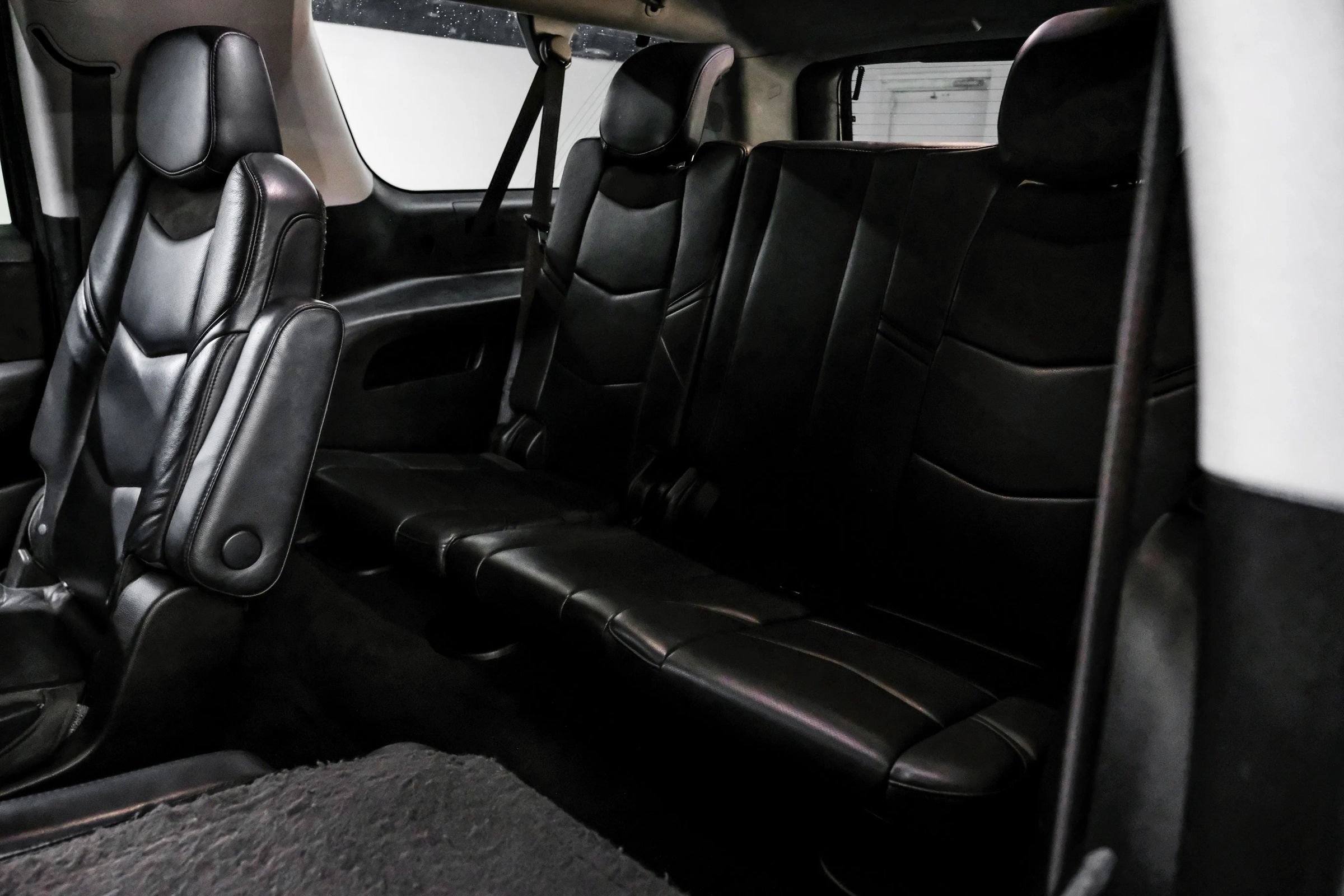 Used 2020 Cadillac Escalade ESV Luxury RWD image 48
