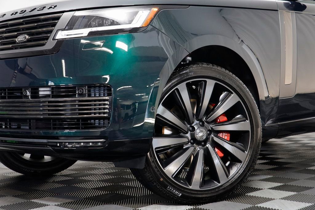 New 2025 Land Rover Range Rover SV AWD/4WD image 4