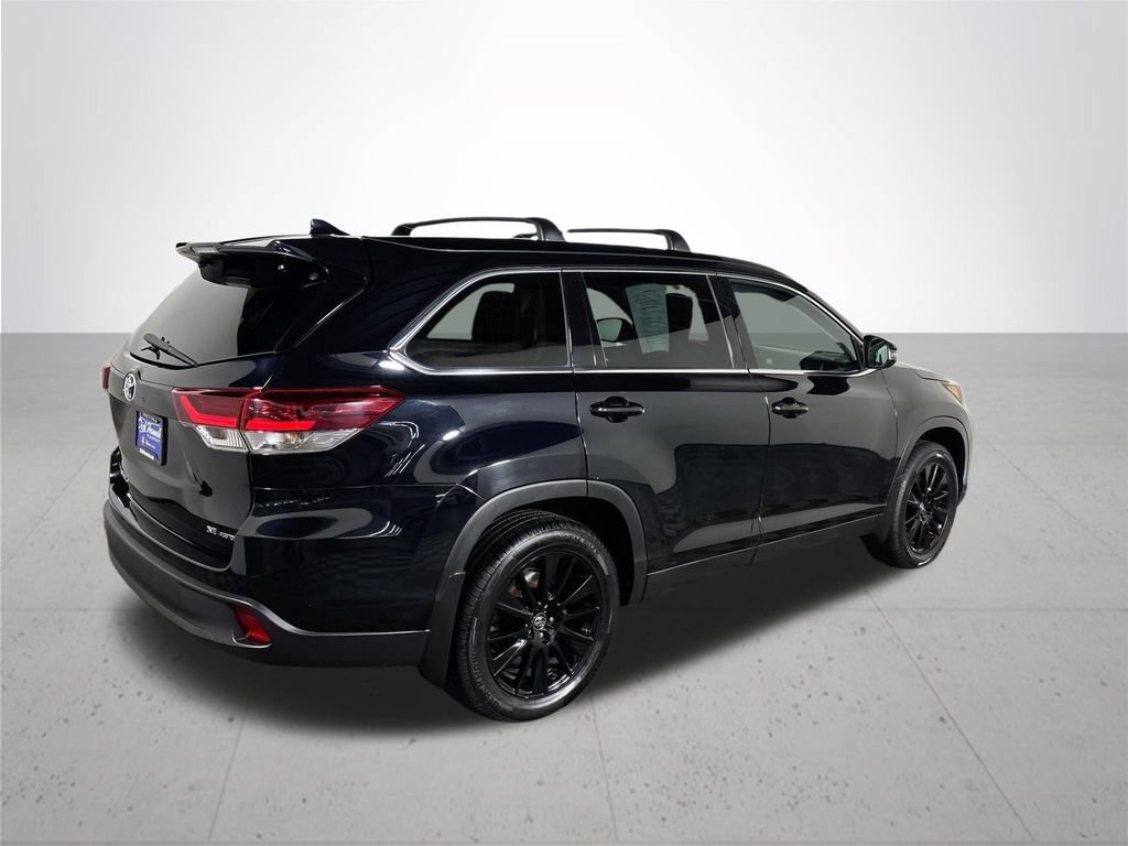 Used 2019 Toyota Highlander SE AWD/4WD image 6