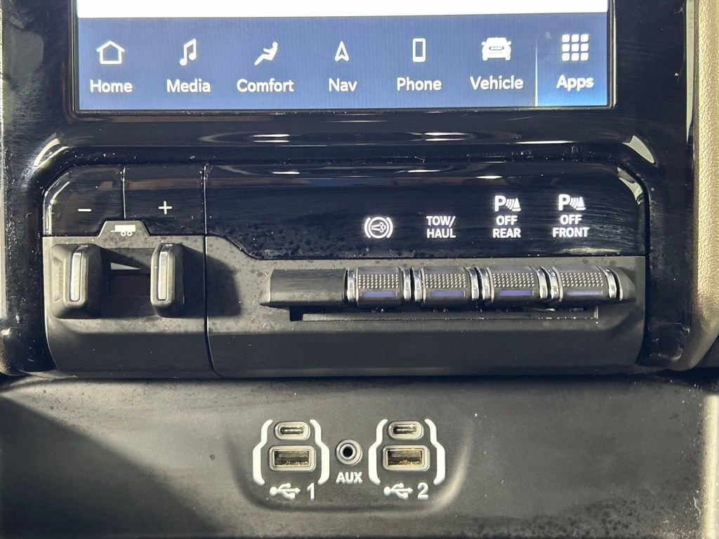 Used 2023 RAM 3500 Laramie AWD/4WD image 22