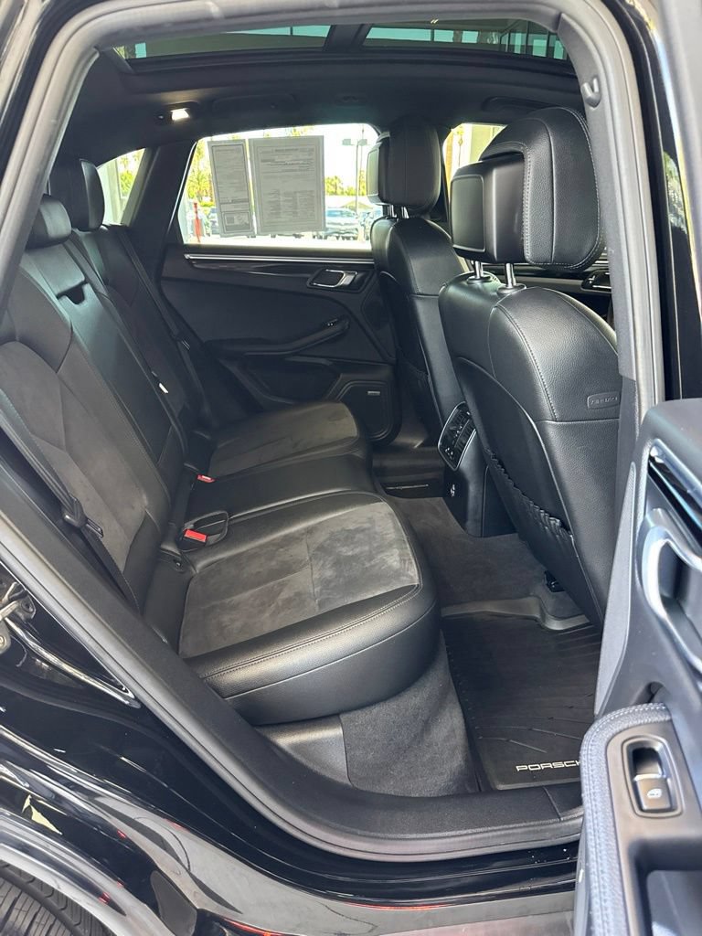 Used 2020 Porsche Macan S AWD/4WD image 7