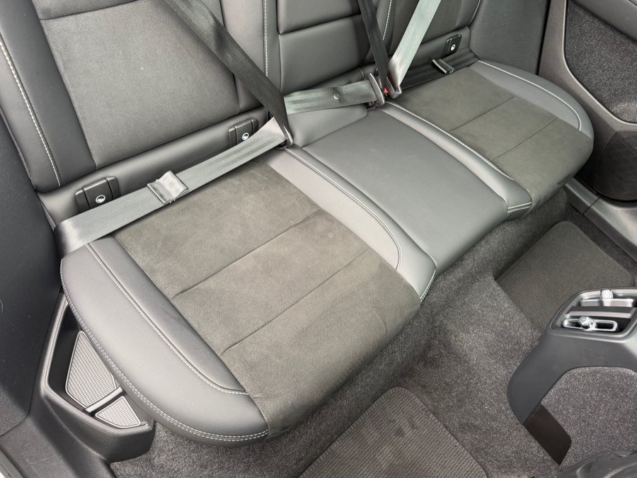 Used 2023 Volvo XC40 Recharge Plus AWD/4WD image 41