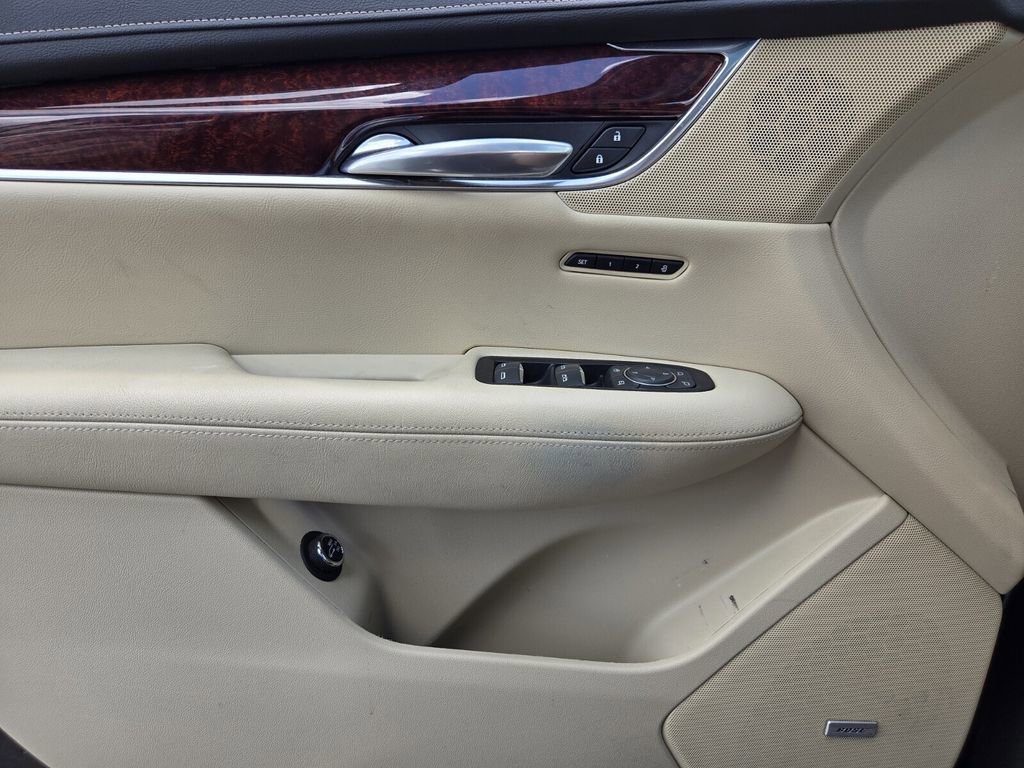 Used 2019 Cadillac XT5 Luxury image 28
