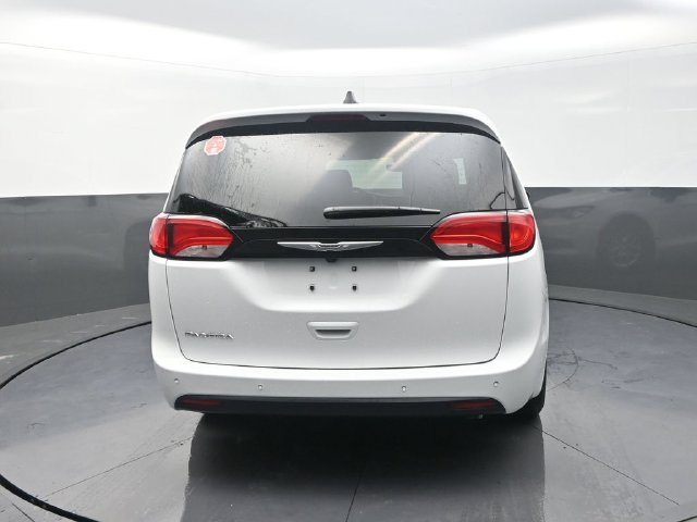 New 2027 Chrysler Pacifica LX FWD image 7