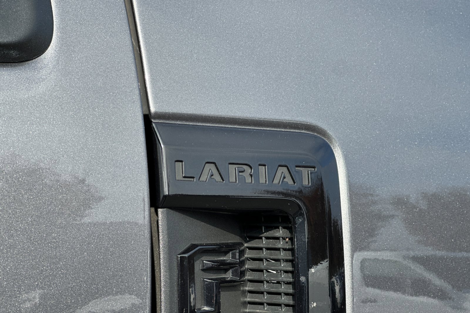 Used 2022 Ford F250 Lariat w/ Black Appearance Package image 26