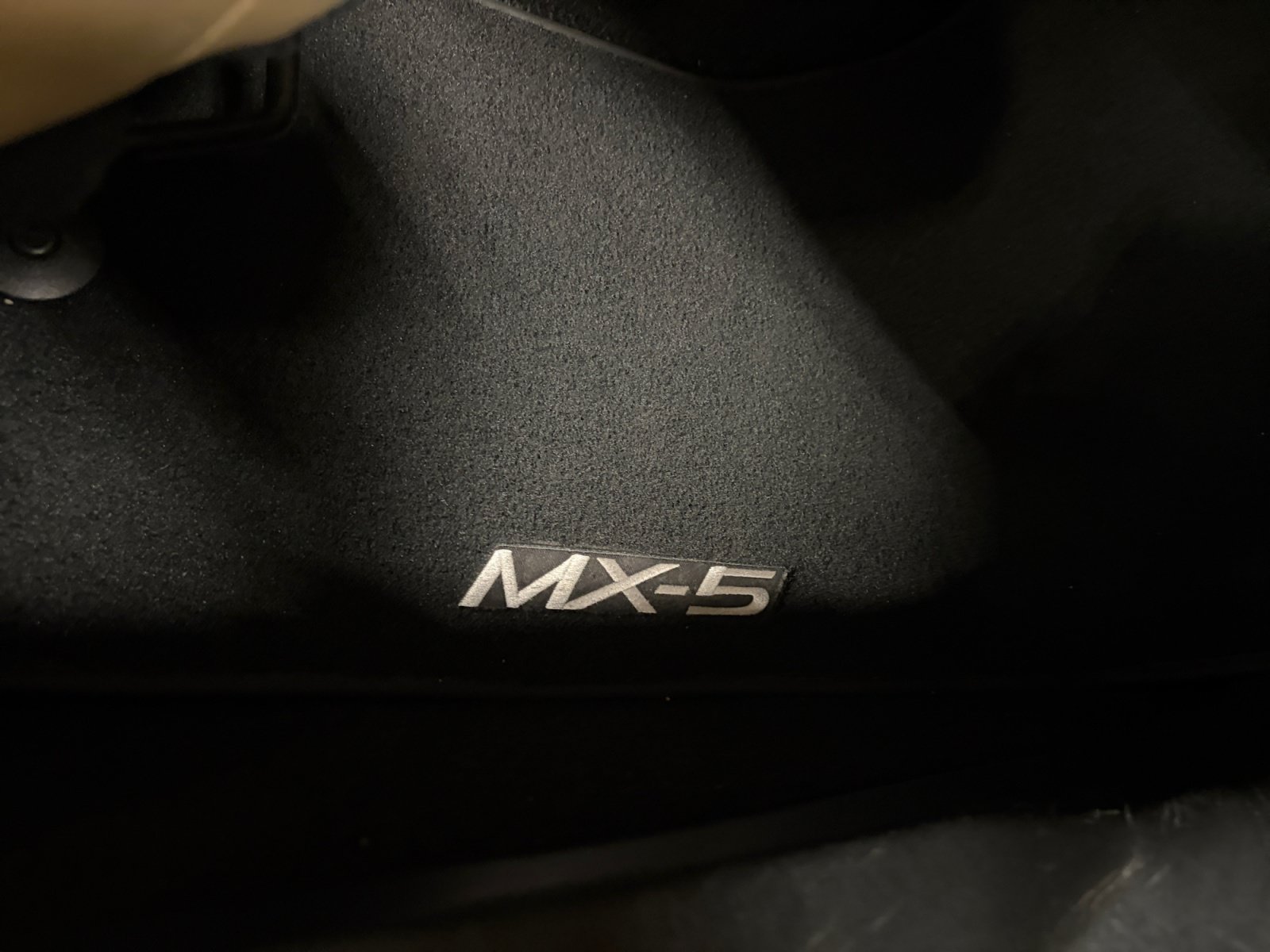 Used 2016 MAZDA MX-5 Miata Grand Touring RWD image 33