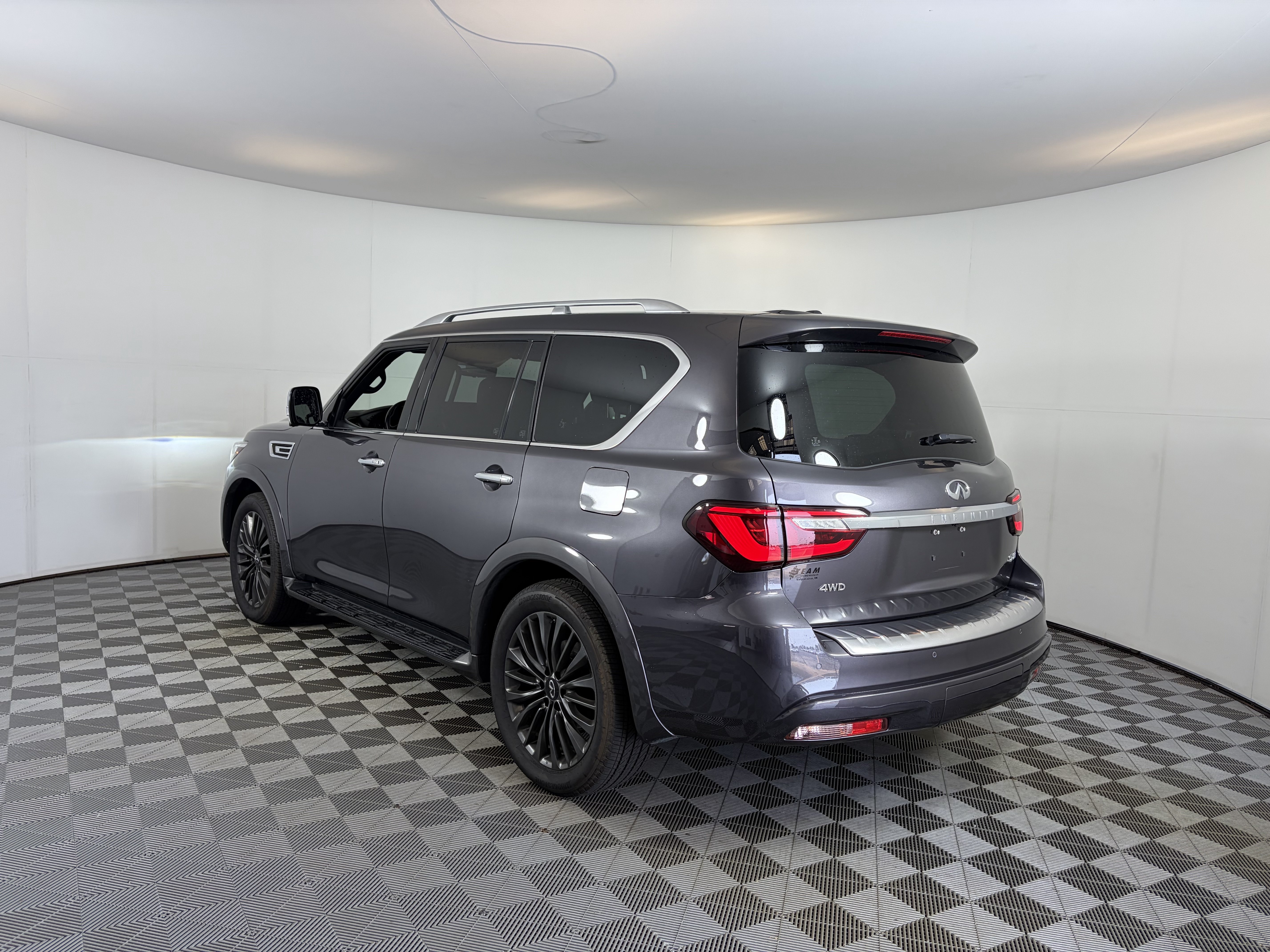 Used 2023 INFINITI QX80 Sensory w/ Cargo Package AWD/4WD image 7