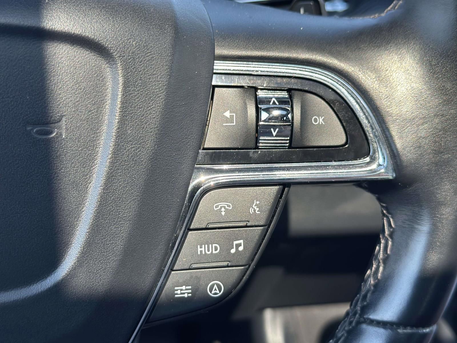 Used 2024 Lincoln Navigator Reserve AWD/4WD image 15