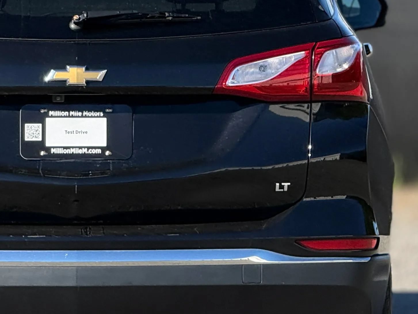 Used 2018 Chevrolet Equinox LT FWD image 14