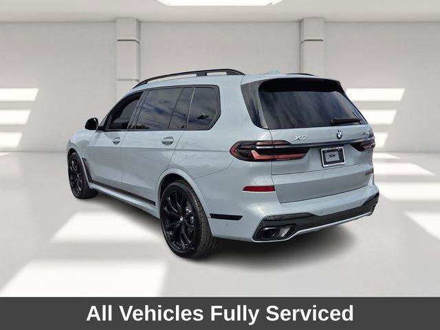 Used 2025 BMW X7 xDrive40i w/ Executive Package image 3