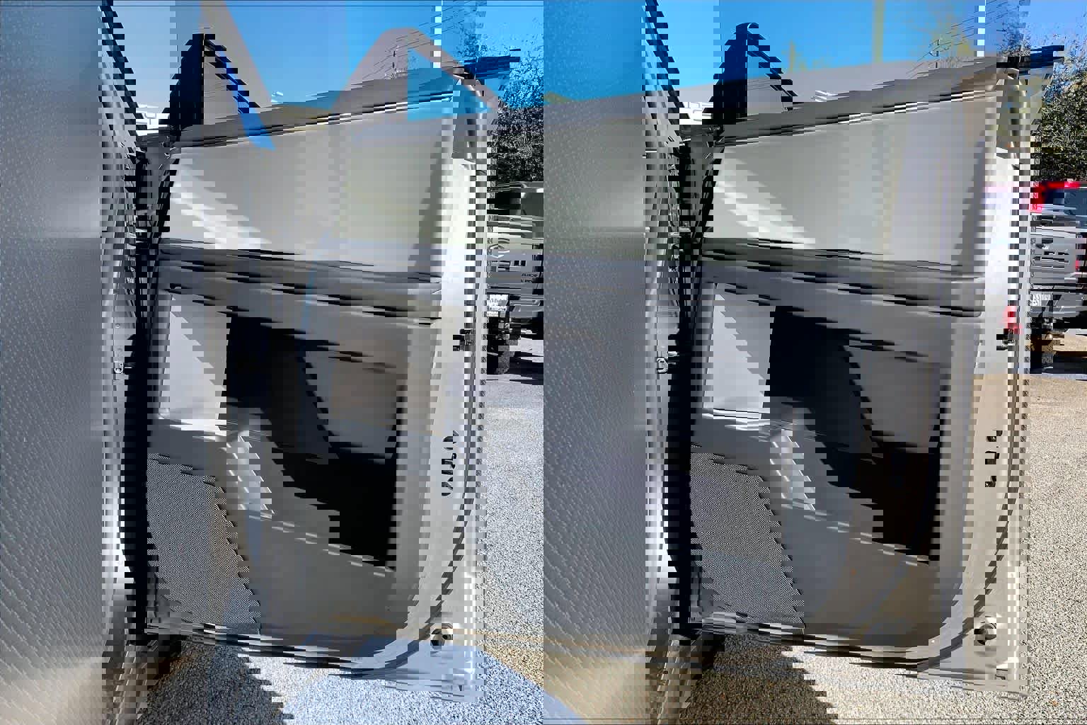 Used 2024 Tesla Cybertruck AWD Crew Cab image 21