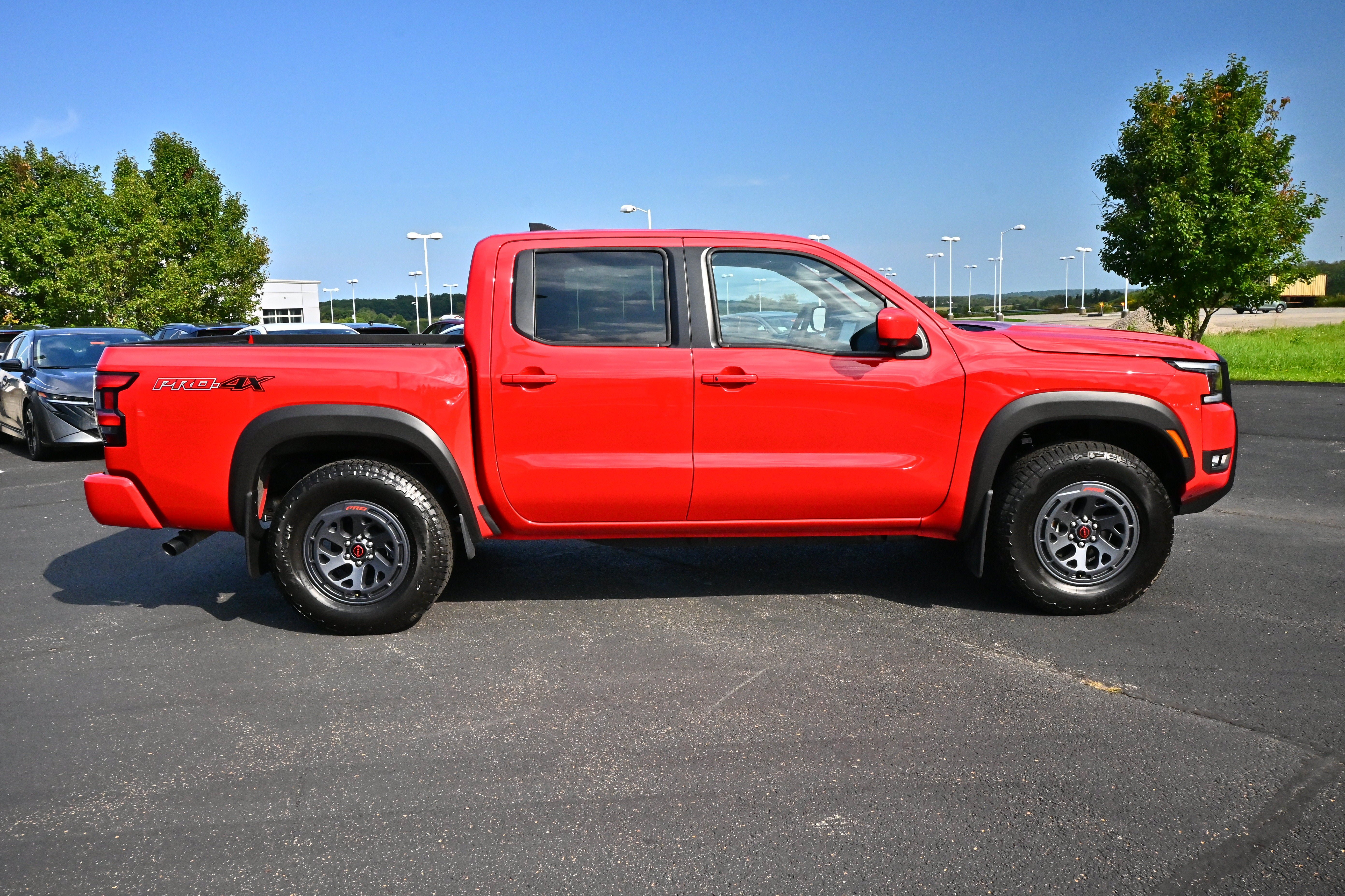 New 2026 Nissan Frontier PRO-4X w/ Pro Premium Package AWD/4WD image 5