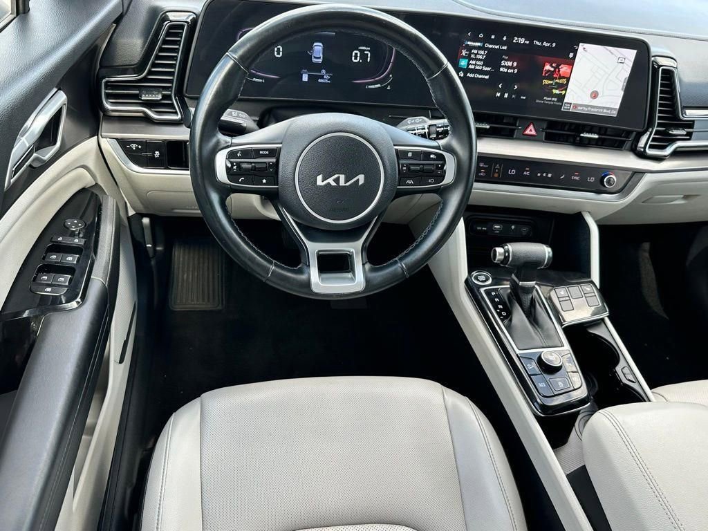 Used 2024 Kia Sportage EX image 8