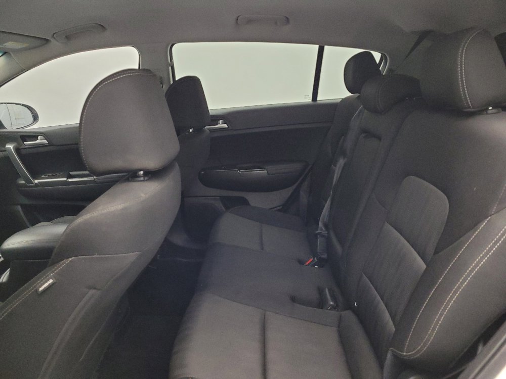 Used 2019 Kia Sportage LX FWD image 18