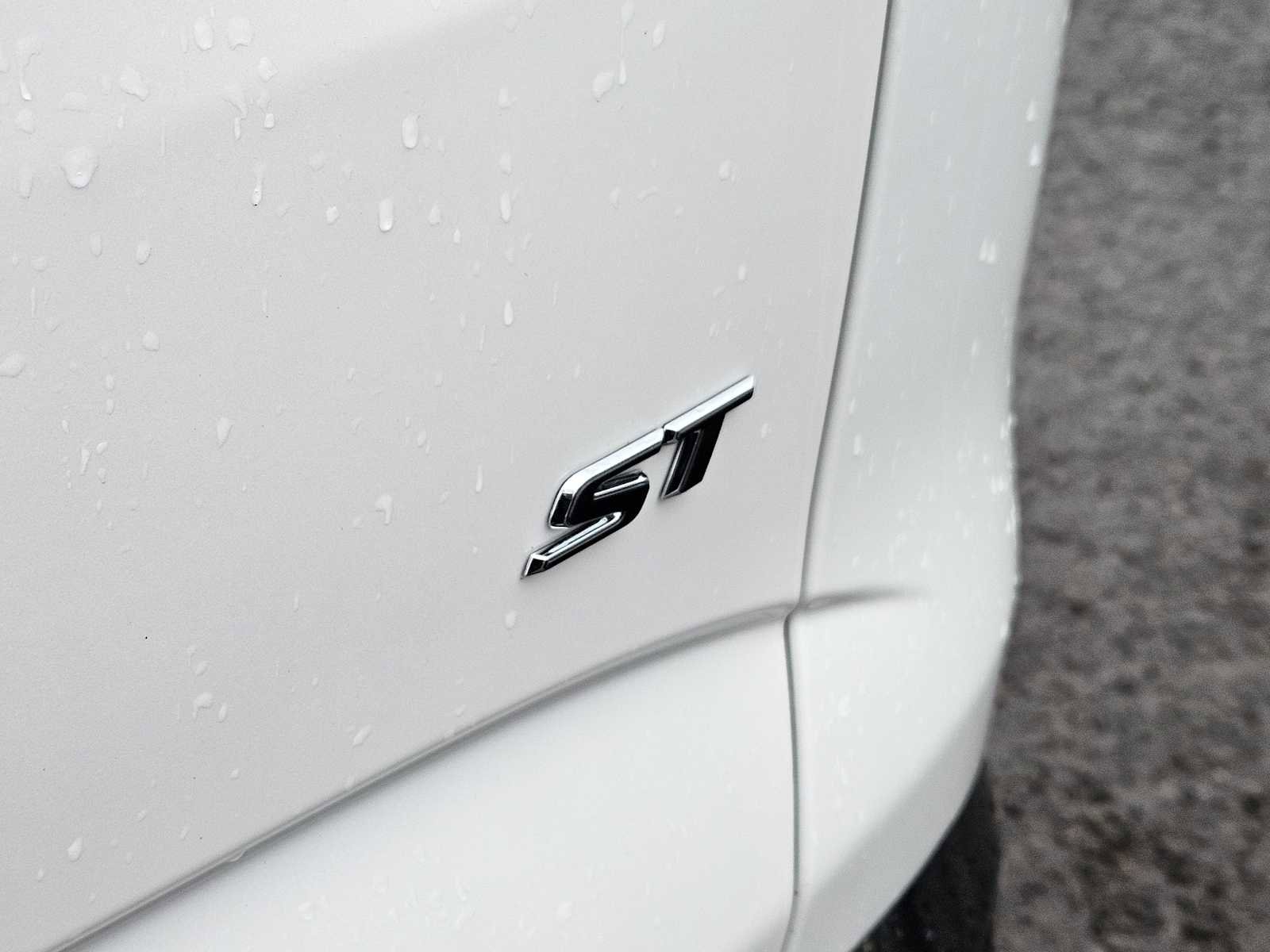 Used 2023 Buick Enclave Essence w/ Experience Buick Package image 17