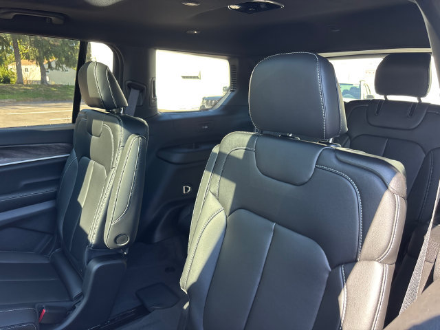 New 2027 Jeep Grand Cherokee L Limited w/ Limited Altitude Package AWD/4WD image 3
