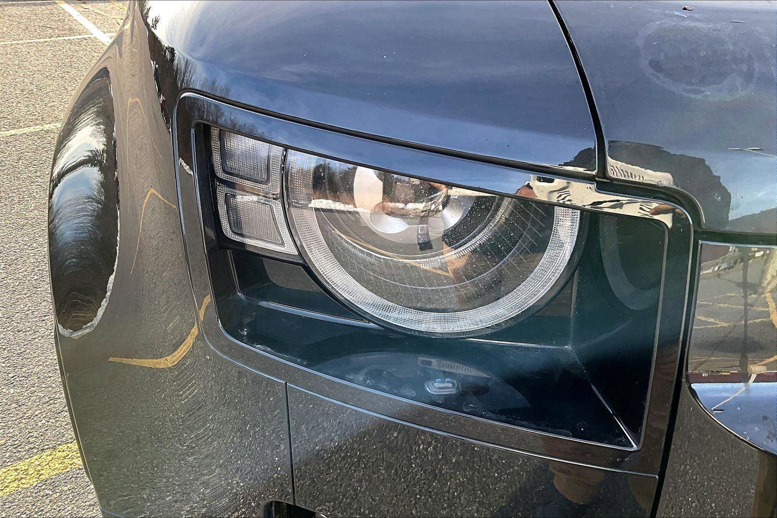 Used 2021 Land Rover Defender 90 X image 28