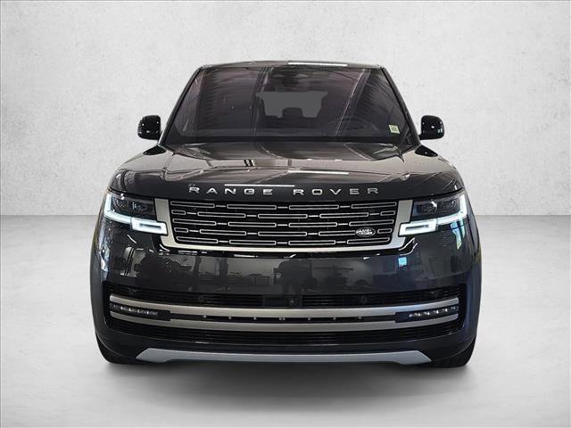 Used 2023 Land Rover Range Rover SE AWD/4WD image 2