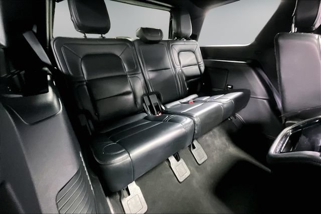 Used 2019 Lincoln Navigator Reserve AWD/4WD image 25