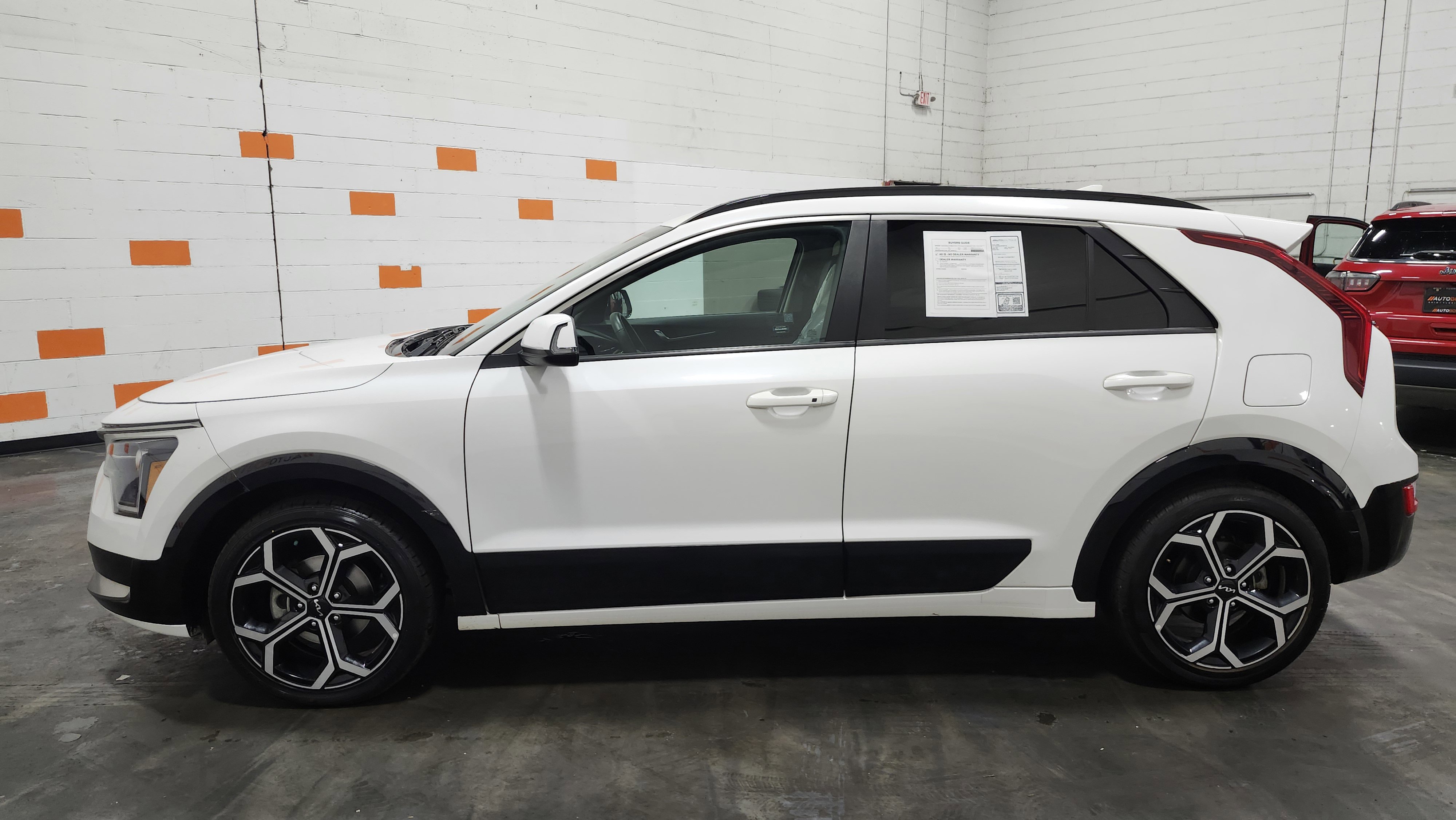 Used 2023 Kia Niro EX Touring image 15